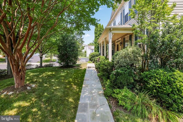 21565 CENTER POINT CIR, Ashburn, VA 20147