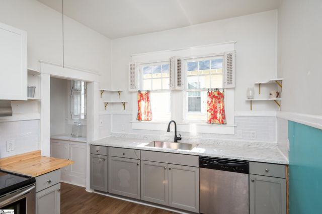 494 Lucas Court, Spartanburg, SC 29302