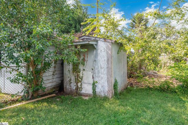 494 Lucas Court, Spartanburg, SC 29302