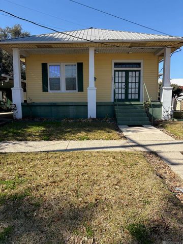 208 St Patrick St, Donaldsonville, LA 70346