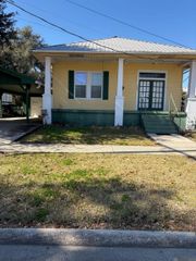 208 St Patrick St, Donaldsonville, LA 70346