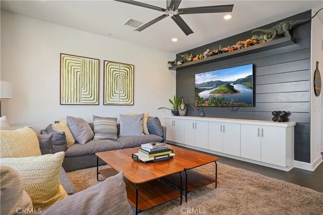 820 E Santa Ana Street, Anaheim, CA 92805