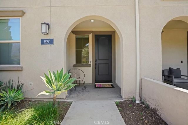 820 E Santa Ana Street, Anaheim, CA 92805