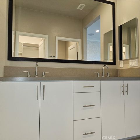 820 E Santa Ana Street, Anaheim, CA 92805