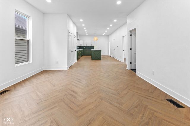 206 N Beville Avenue, Indianapolis, IN 46201