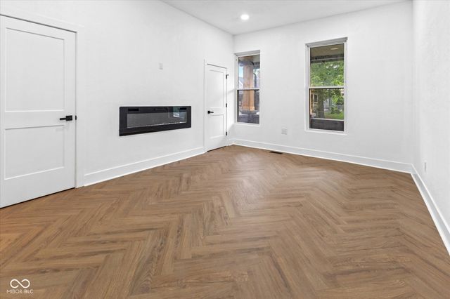 206 N Beville Avenue, Indianapolis, IN 46201