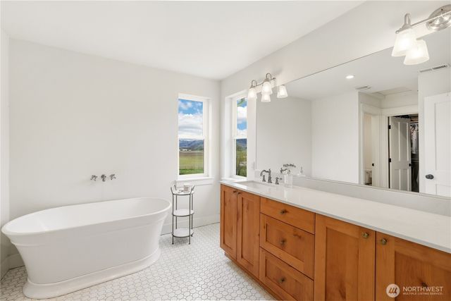 10605 164th Avenue Ct E, Bonney Lake, WA 98391