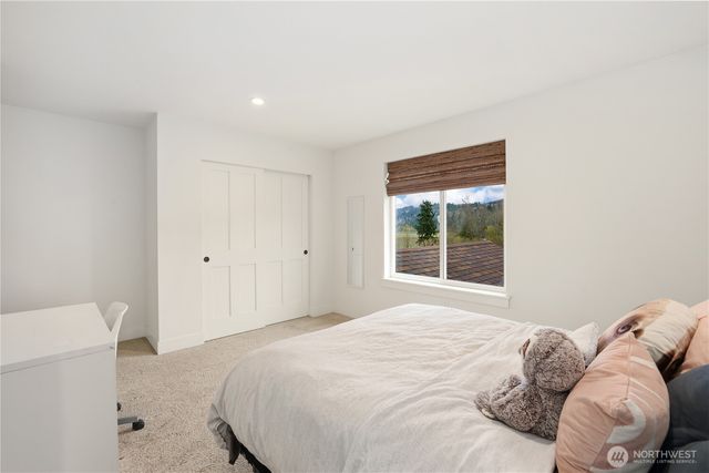 10605 164th Avenue Ct E, Bonney Lake, WA 98391