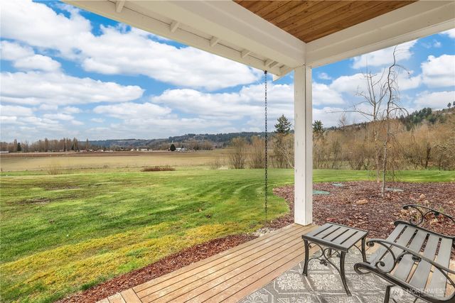 10605 164th Avenue Ct E, Bonney Lake, WA 98391