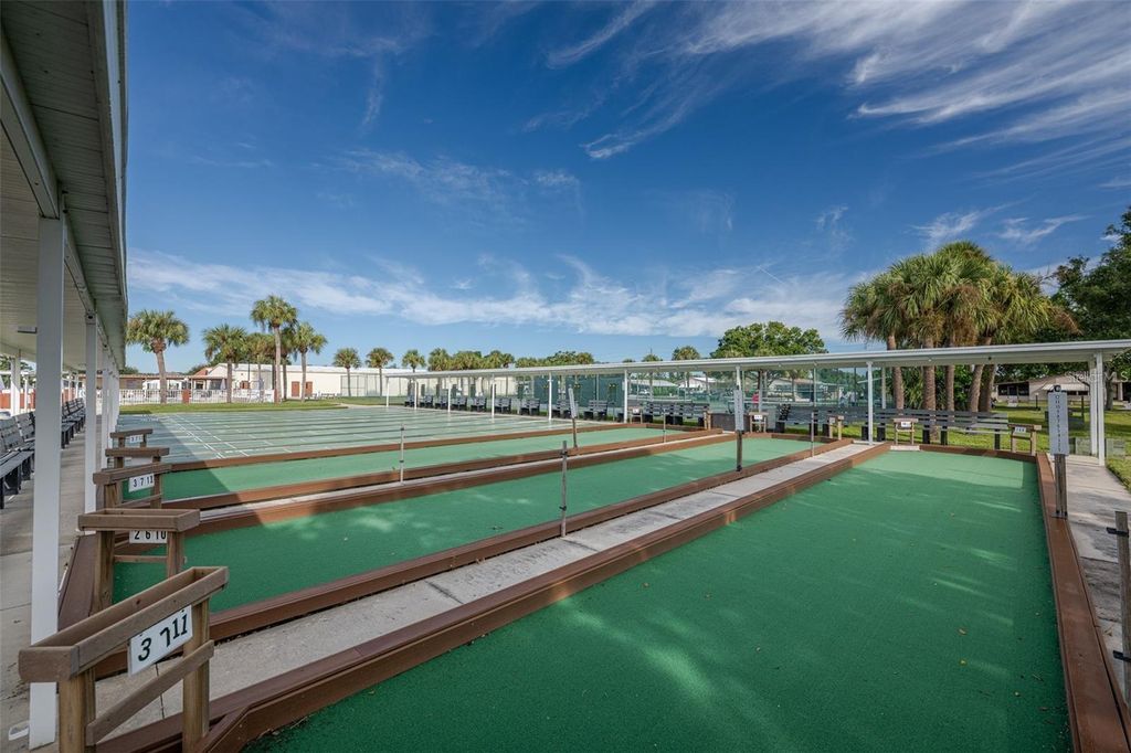Image 27 of property listing at 5707 45TH STREET E 222, Bradenton, FL 34203