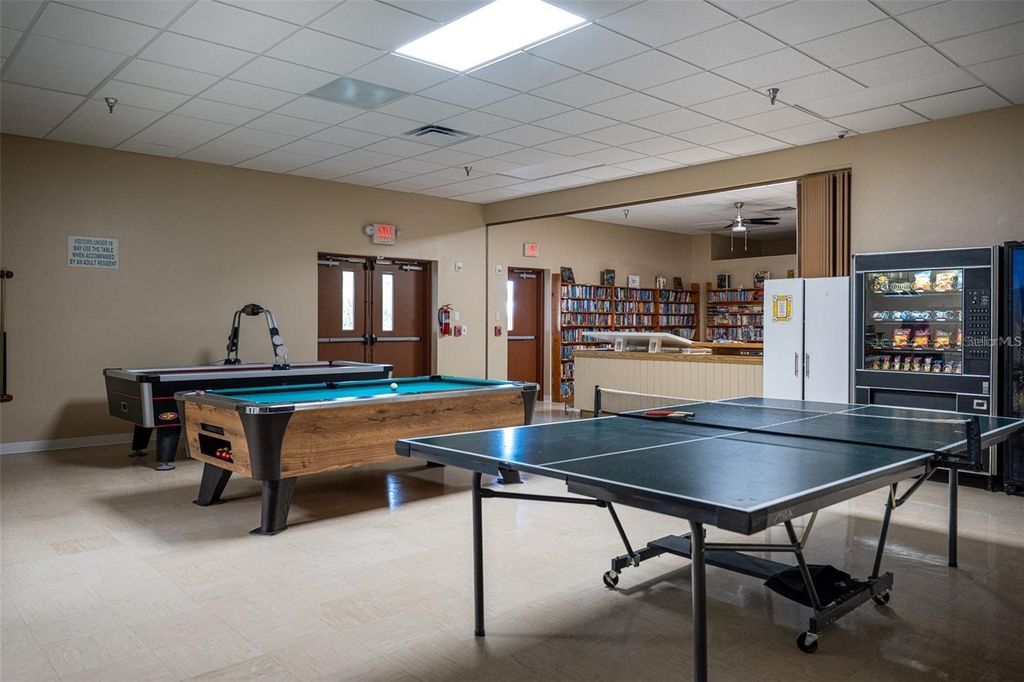 Image 31 of property listing at 5707 45TH STREET E 222, Bradenton, FL 34203