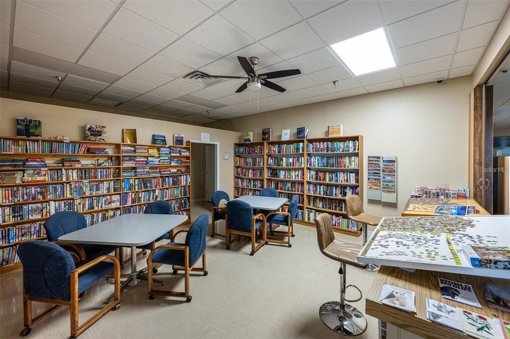 Image 32 of property listing at 5707 45TH STREET E 222, Bradenton, FL 34203