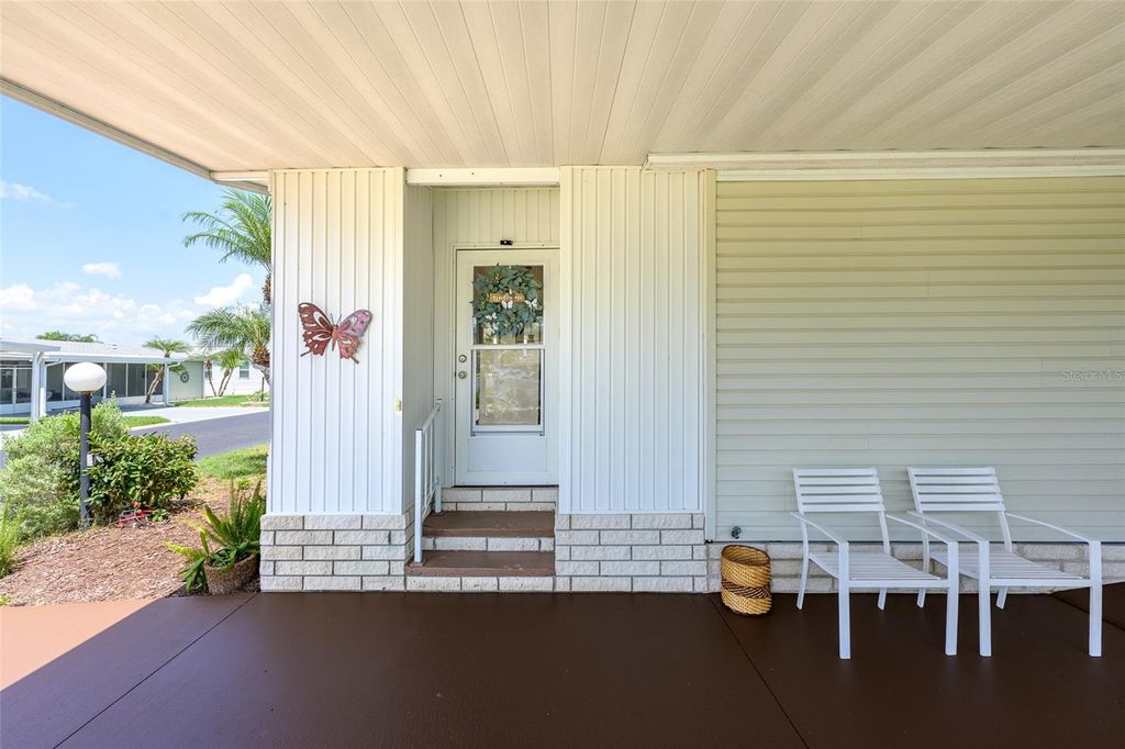 Image 6 of property listing at 5707 45TH STREET E 222, Bradenton, FL 34203