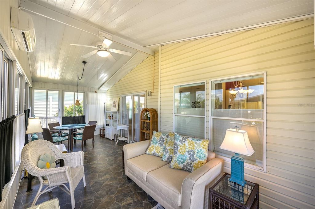 Image 8 of property listing at 5707 45TH STREET E 222, Bradenton, FL 34203