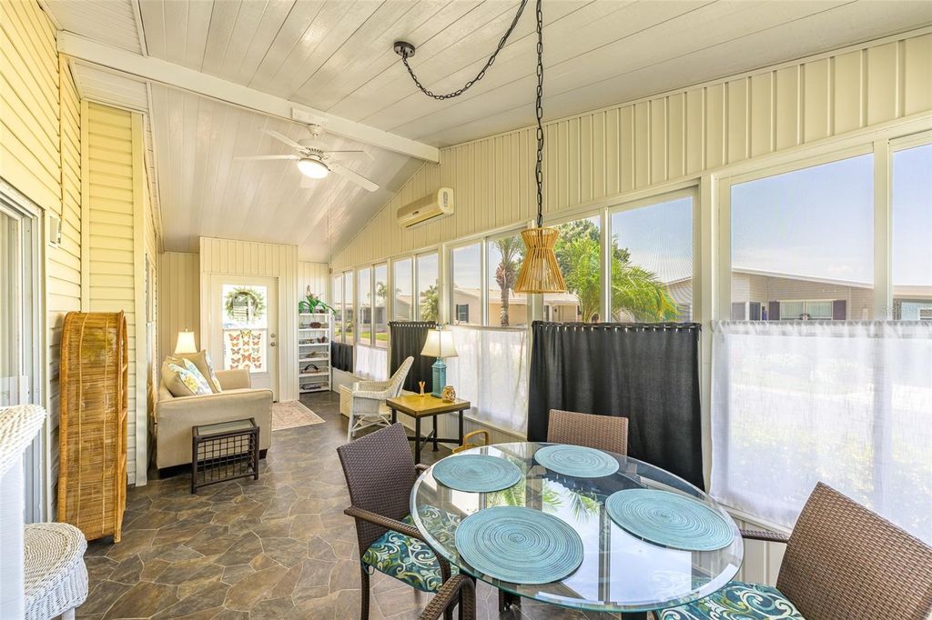 Image 9 of property listing at 5707 45TH STREET E 222, Bradenton, FL 34203