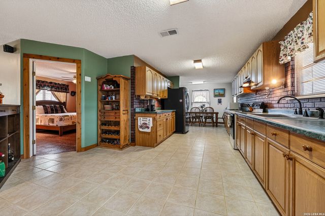 6360 Fm 1104, Kingsbury, TX 78638