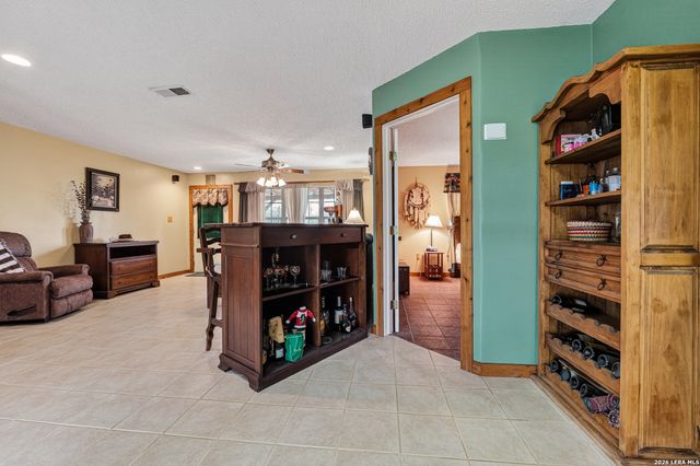 6360 Fm 1104, Kingsbury, TX 78638