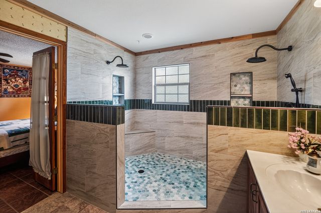 6360 Fm 1104, Kingsbury, TX 78638