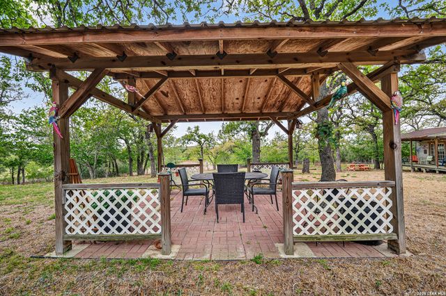 6360 Fm 1104, Kingsbury, TX 78638