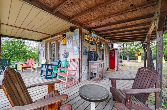 6360 Fm 1104, Kingsbury, TX 78638