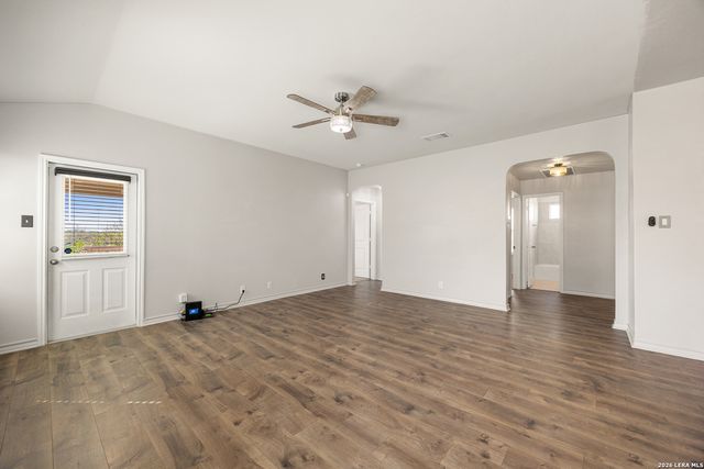 13044 Whisper Bnd, San Antonio, TX 78252