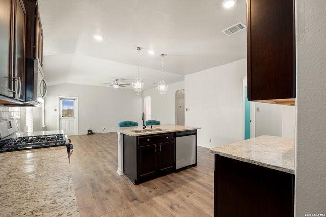 13044 Whisper Bnd, San Antonio, TX 78252