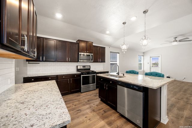 13044 Whisper Bnd, San Antonio, TX 78252