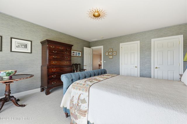 2013 Goshen Ln, Goshen, KY 40026