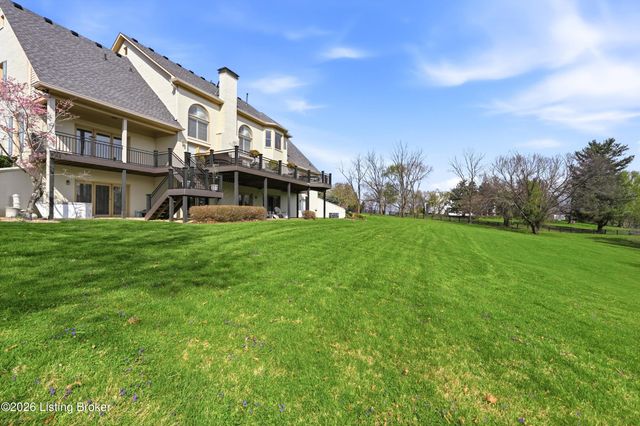 2013 Goshen Ln, Goshen, KY 40026