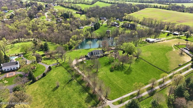 2013 Goshen Ln, Goshen, KY 40026