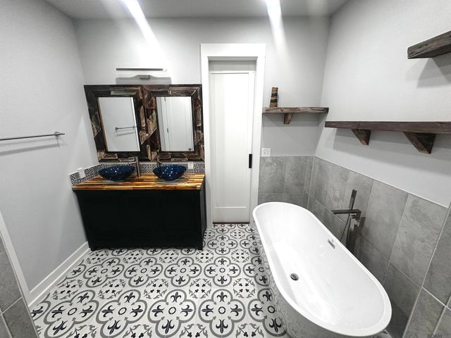 2513 Jura St, Baton Rouge, LA 70806