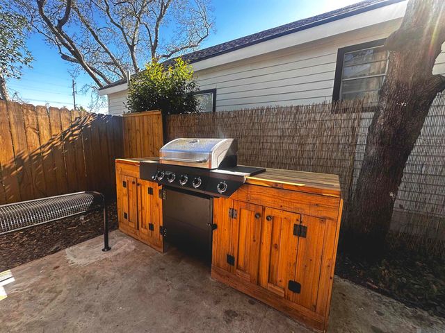 2513 Jura St, Baton Rouge, LA 70806