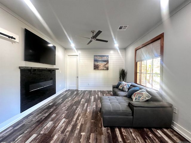 2513 Jura St, Baton Rouge, LA 70806