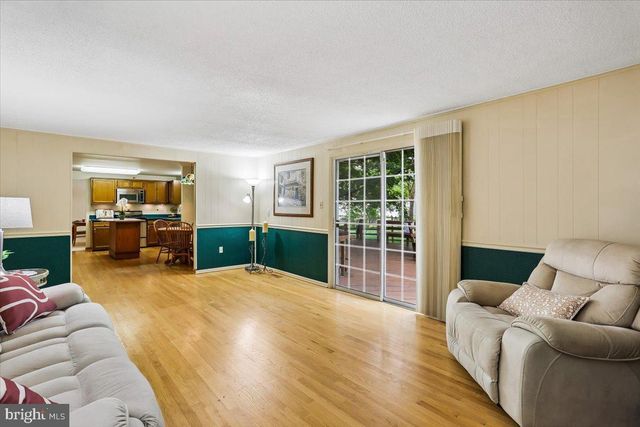 15709 INDIANOLA DR, Rockville, MD 20855