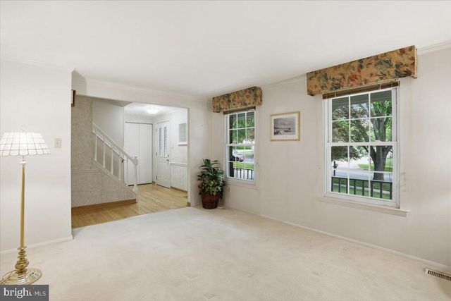 15709 INDIANOLA DR, Rockville, MD 20855