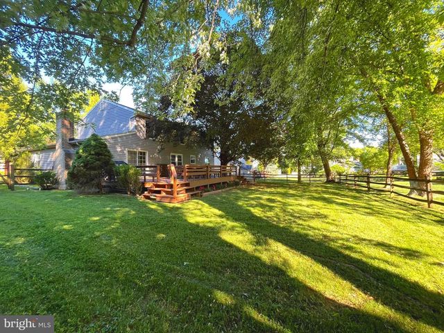 15709 INDIANOLA DR, Rockville, MD 20855