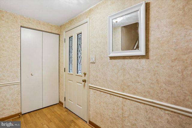 15709 INDIANOLA DR, Rockville, MD 20855