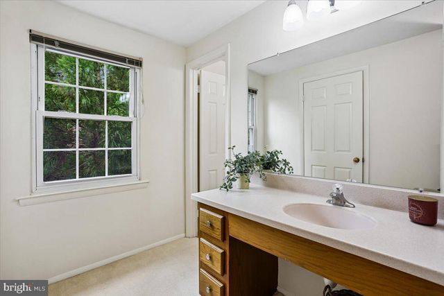 15709 INDIANOLA DR, Rockville, MD 20855