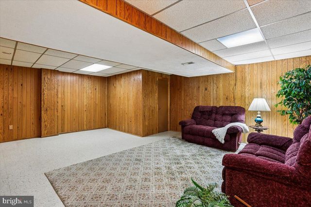 15709 INDIANOLA DR, Rockville, MD 20855