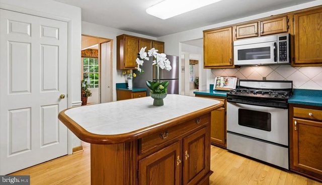 15709 INDIANOLA DR, Rockville, MD 20855