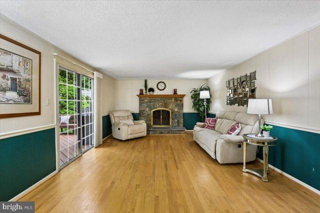 15709 INDIANOLA DR, Rockville, MD 20855