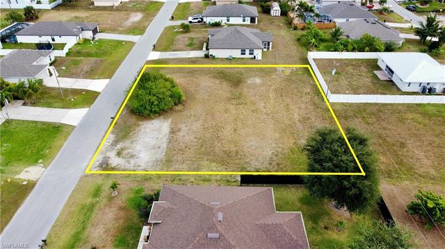110 NE 11th LN, Cape Coral, FL 33909