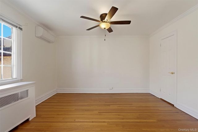 8 Parkway Drive, Pelham, NY 10803