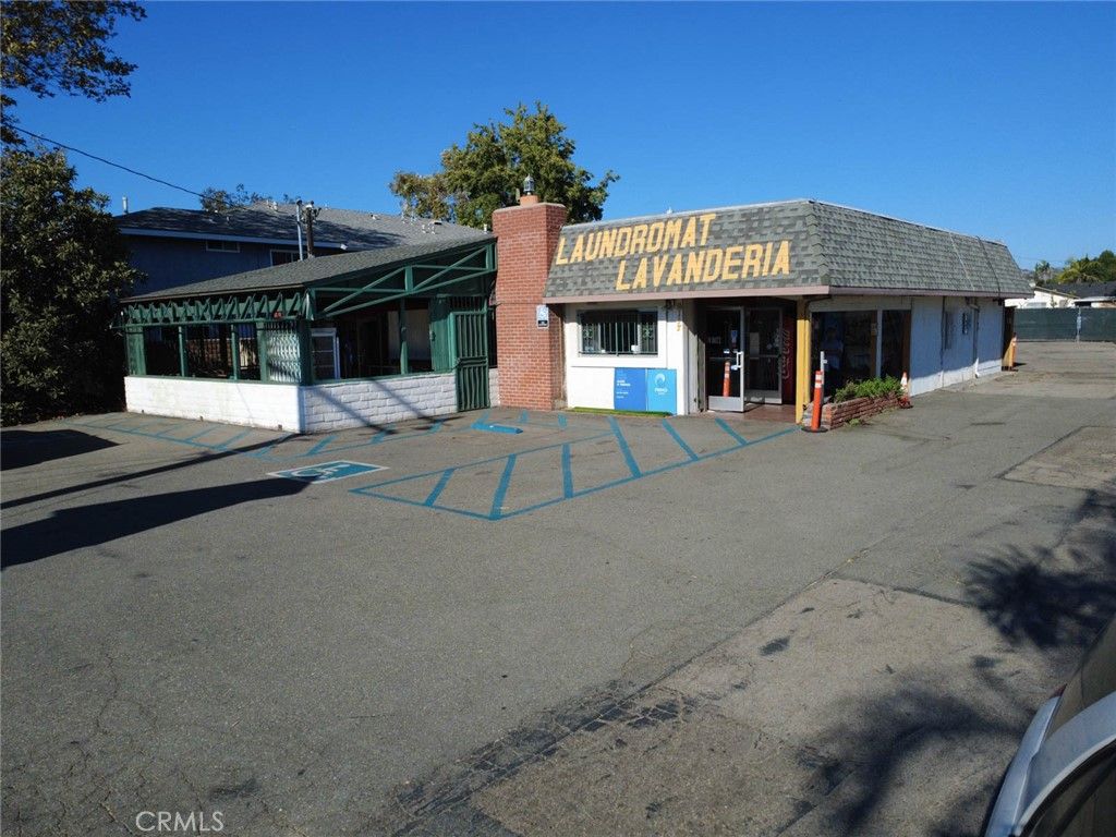 2117 N Orange Olive Road, Orange, CA 92865 — exterior