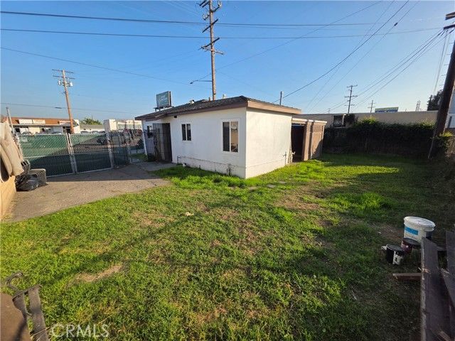 8858 Flower, Bellflower, CA 90706