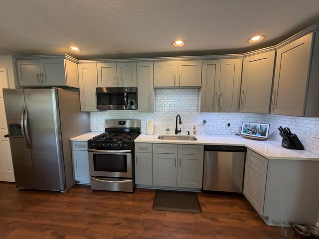 348 N Cleveland Avenue, Bradley, IL 60915