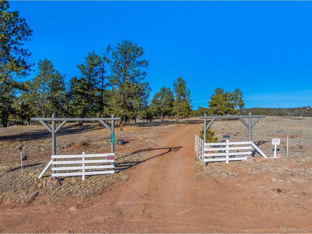 537 Chapparal Trl, Florissant, CO 80816