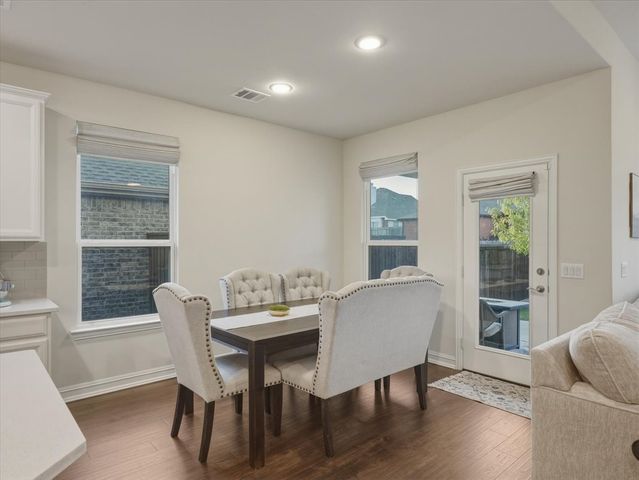 4844 Meadow Falls Drive, Fort Worth, TX 76244