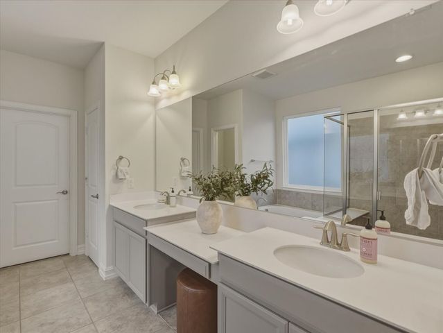 4844 Meadow Falls Drive, Fort Worth, TX 76244