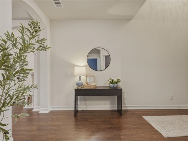 4844 Meadow Falls Drive, Fort Worth, TX 76244